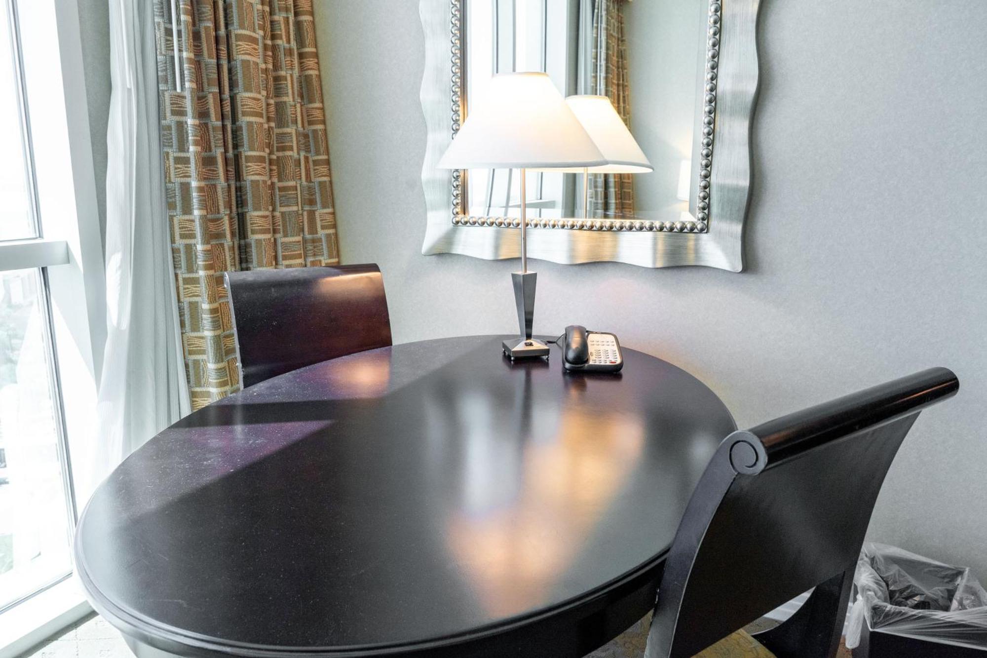 Apartment Mgm With Stunning View And Zero Fee!